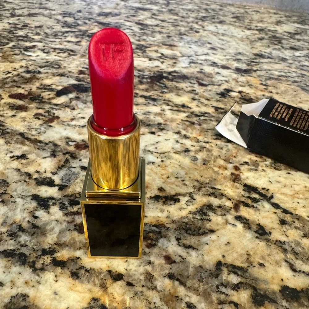 Tom Ford Lipstick Color-Jasmin Rouge